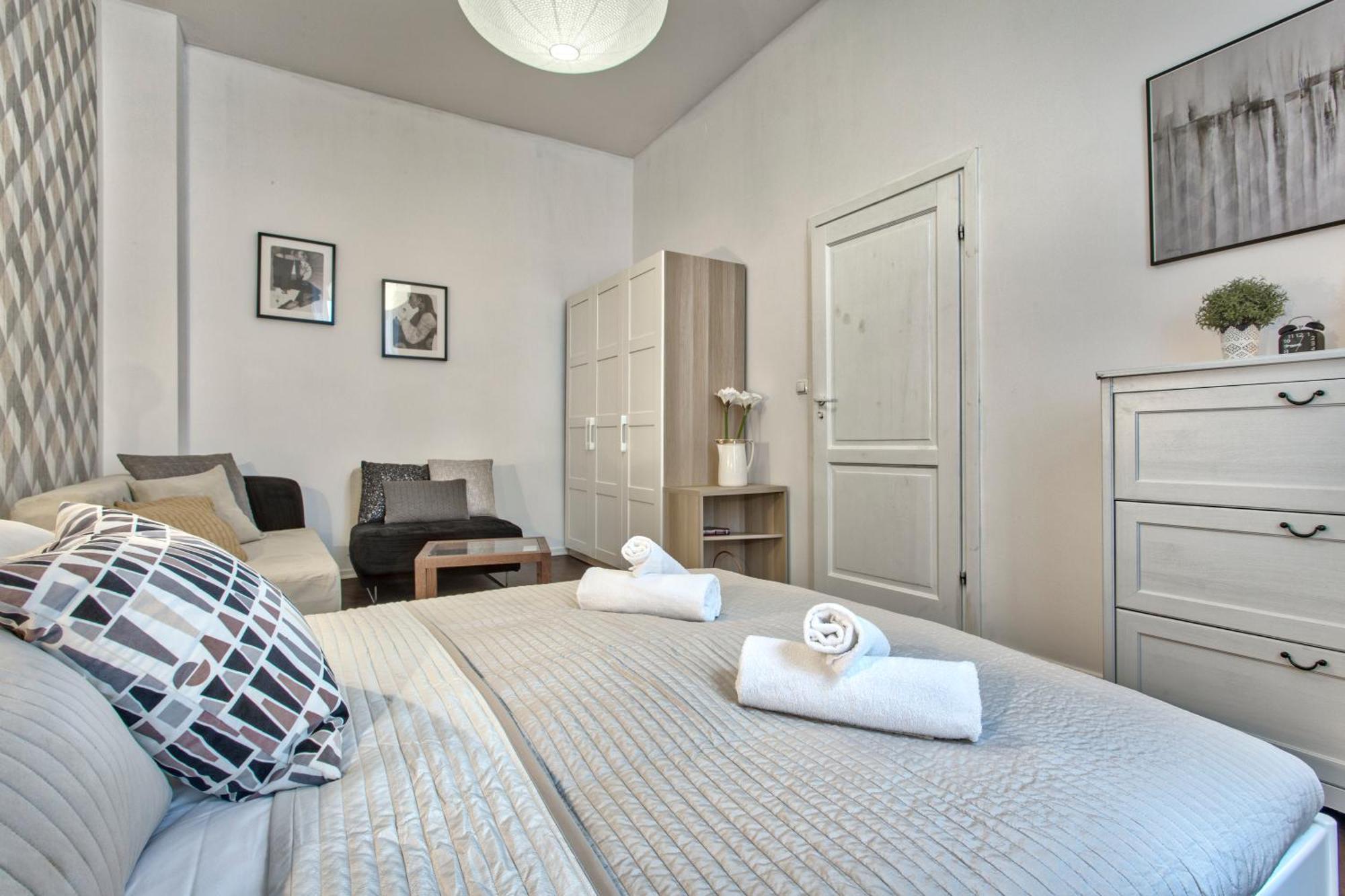 Tyzenhauz Apartments Zygmunta Augusta Street Krakow Luaran gambar