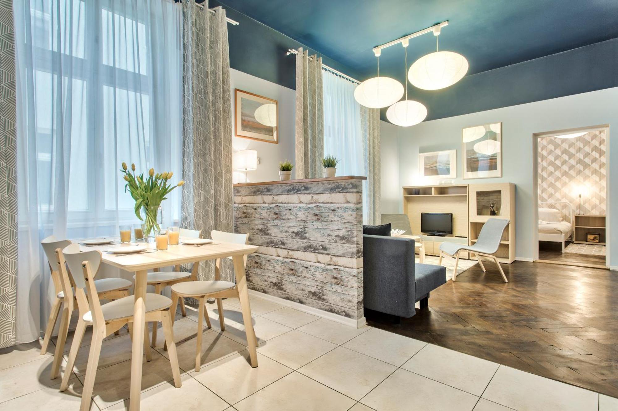 Tyzenhauz Apartments Zygmunta Augusta Street Krakow Luaran gambar